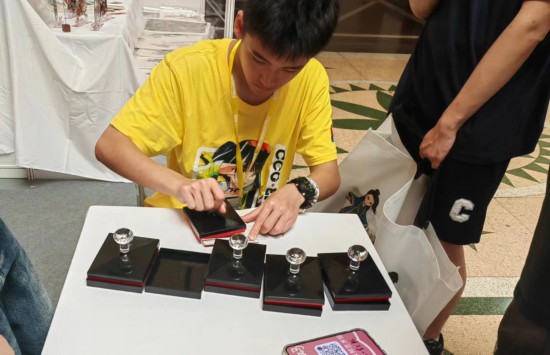 尋找2026年的觀眾、教00后打麻將……他們?yōu)楹螀⒓覥CG？(圖3)