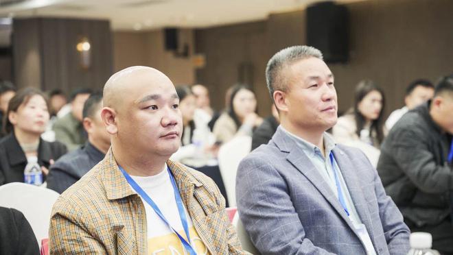 2024年福湘河南經(jīng)銷商峰會暨新媒體創(chuàng)新發(fā)展大會圓滿召開！(圖6)