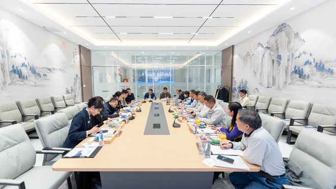大道同行共創(chuàng)未來(lái)：海一云商集團(tuán)2024年媒體交流座談會(huì)圓滿舉行(圖8)