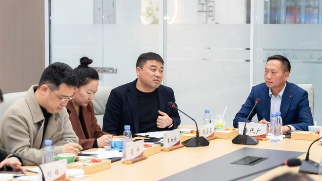 大道同行共創(chuàng)未來(lái)：海一云商集團(tuán)2024年媒體交流座談會(huì)圓滿舉行(圖5)