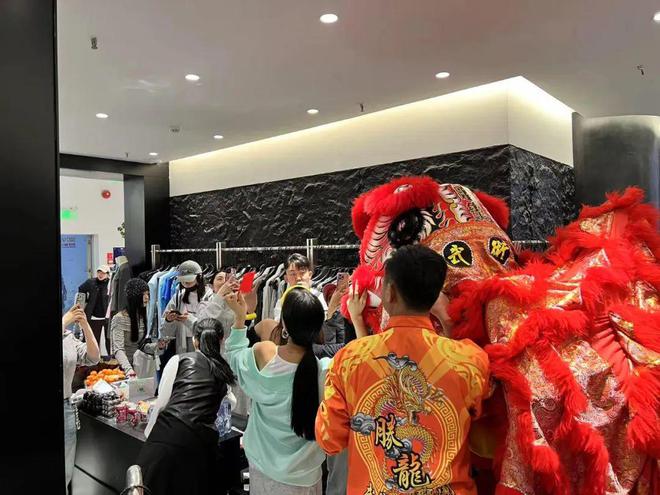質(zhì)領(lǐng)2025·先鋒談廣州市誠(chéng)大時(shí)裝廣場(chǎng)總經(jīng)理連健文：“原創(chuàng)原產(chǎn)”打造十三行時(shí)尚新地標(biāo)(圖5)